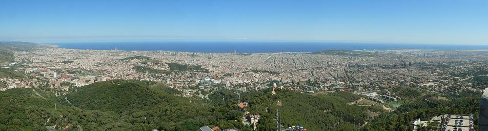 1280px-Barcelona._View_from_Tibidabo